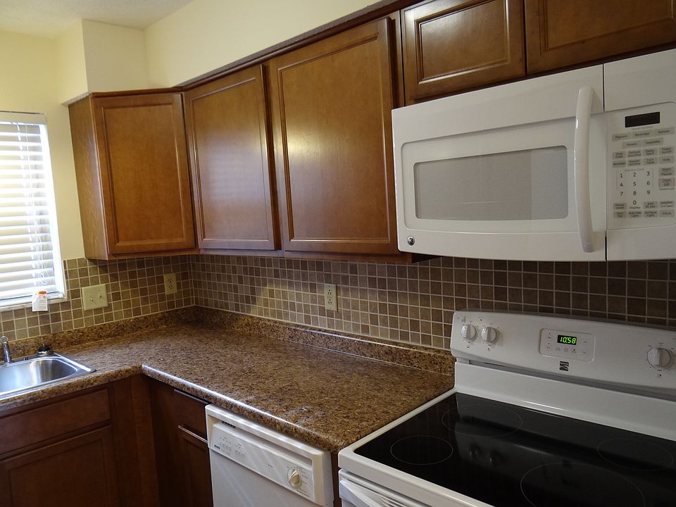1st image of 565 Mawyer Dr