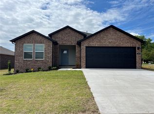 217 Collie Ave, Lowell, AR 72745