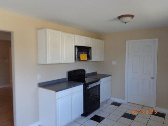 3rd image of 161 Redwood Dr