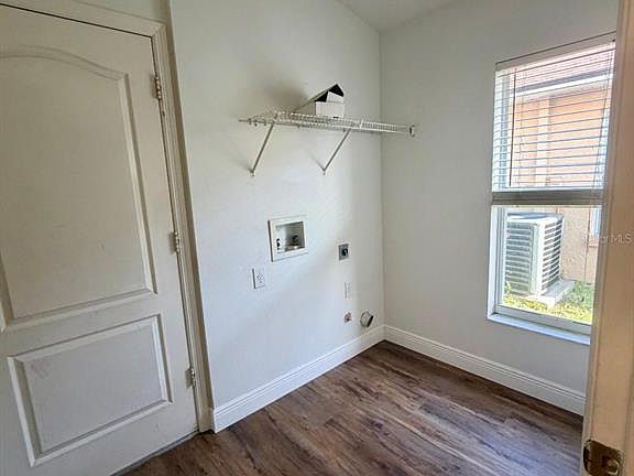 3rd image of 11147 Rodeo Ln