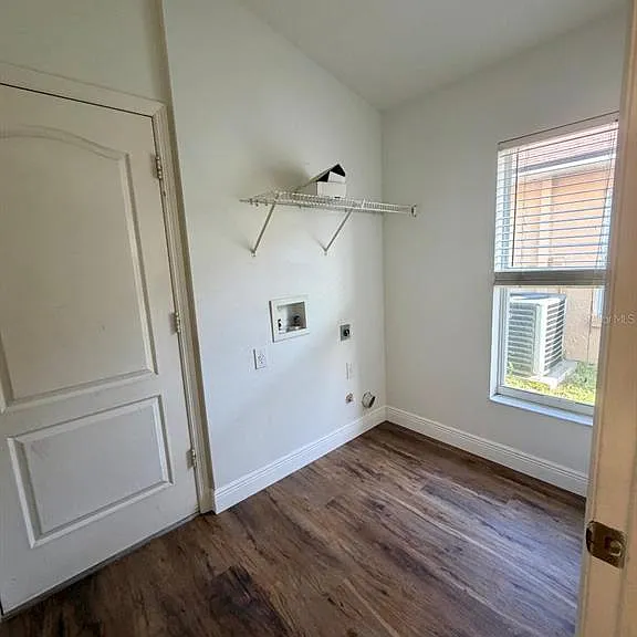 11147 Rodeo Ln — Photo 3