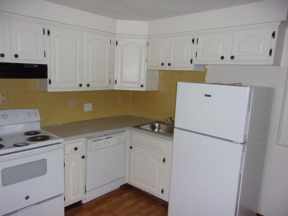4th image of 5402 Electric Ave #1