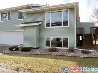 16187 Flagstaff Ct S, Rosemount, MN 55068