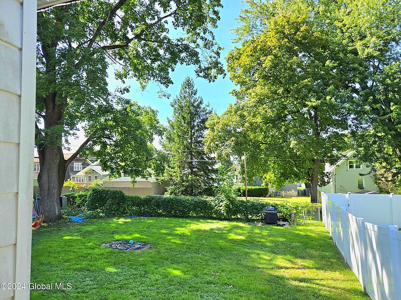 5th image of 897 8th Avenue