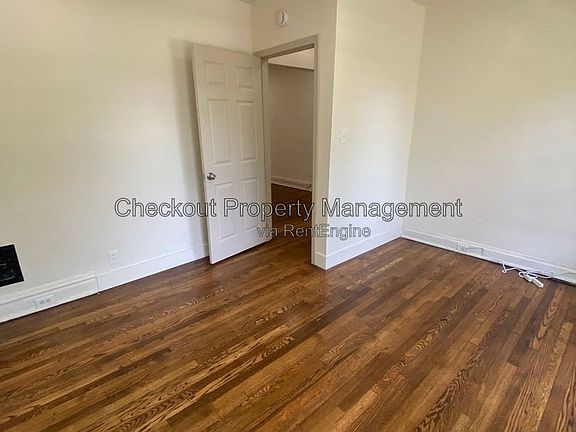 3rd image of 4746 S Grand Blvd
