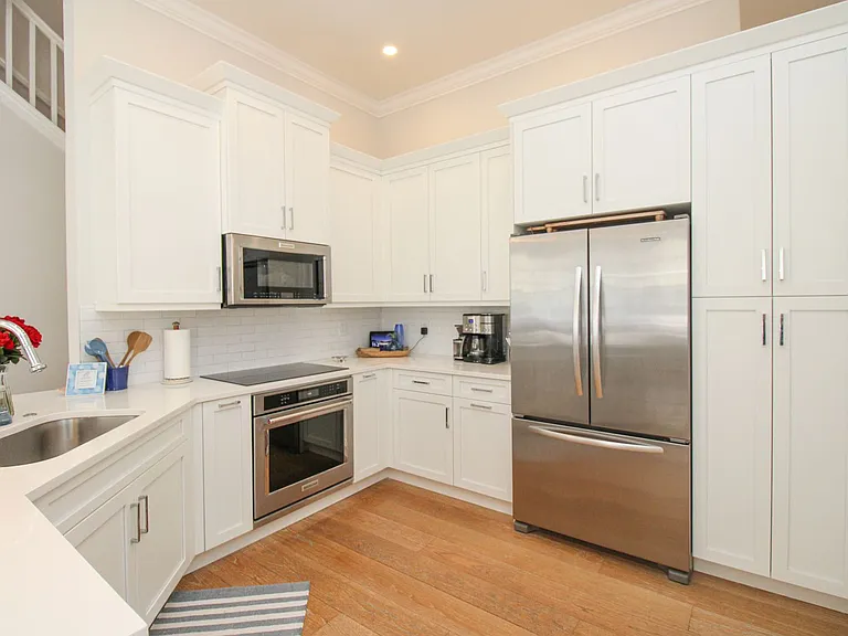 453 8th Ave S #106 — Photo 20