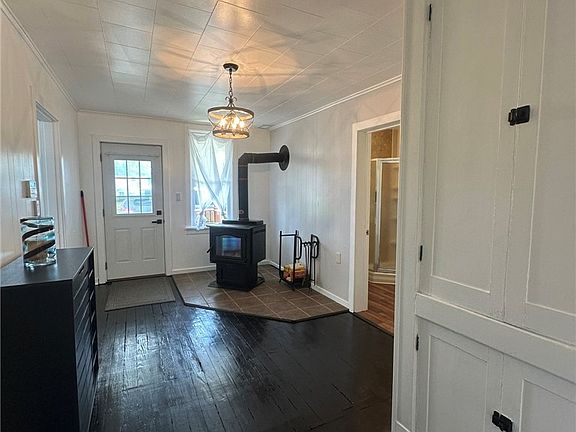 5th image of 853 Walnut Hill Rd
