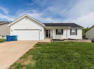 3013 Valley Oaks Dr, Imperial, MO 63052