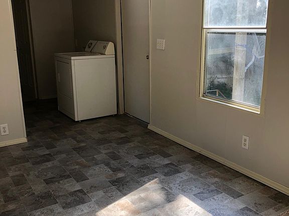 3rd image of 301 N Main St Lot 85