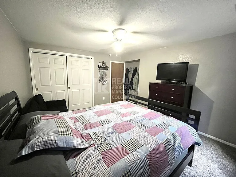 654 Montrail Dr — Photo 21