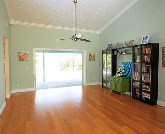 4th image of 4765 SW Bimini Cir S