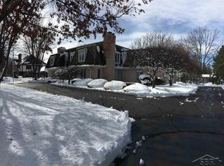 301 Golfview Dr, Saginaw, MI