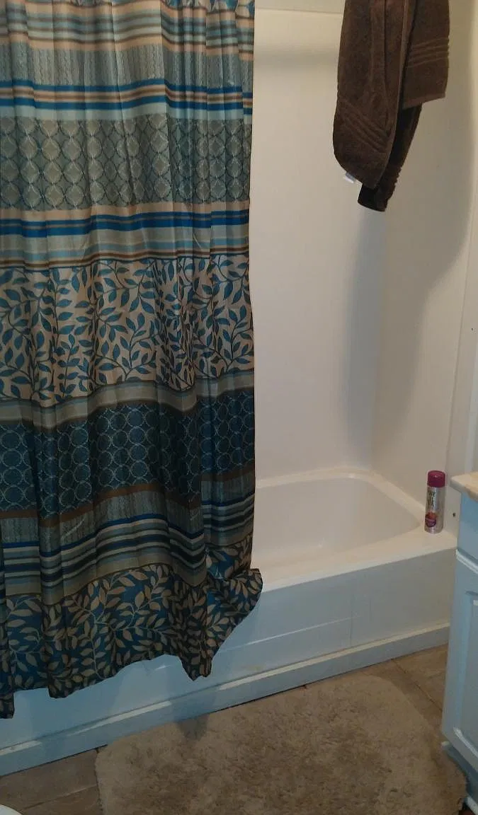 3 bed, 1.5 bath, 1100 sqft, $900 — Photo 1