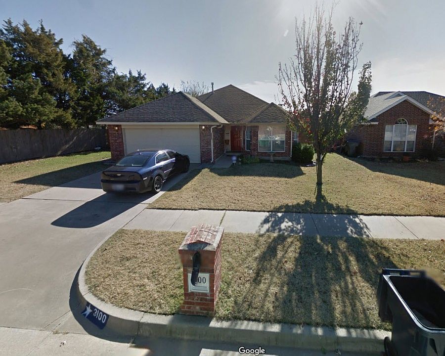 1st image of 3100 SW 121st St