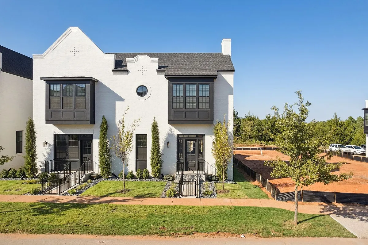 Building Photo - 18835 Selah Way