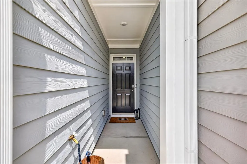 3 bed, 2.5 bath, 1932 sqft, $2,500 — Photo 4