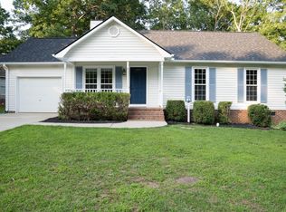 4 Woodmark Ct, Simpsonville, SC 29681