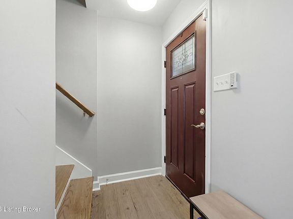5th image of 233 Monohan Dr
