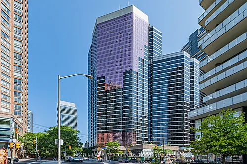 1001 Bay St Photo 1