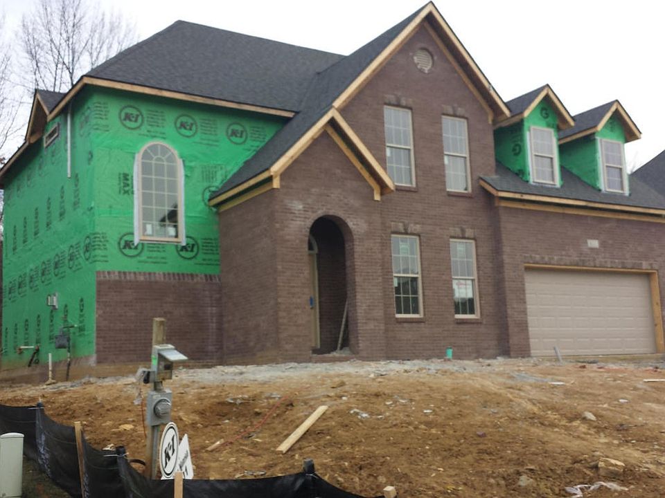 1st image of 811 Urton Woods Way