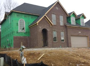 811 Urton Woods Way, Louisville, KY 40243