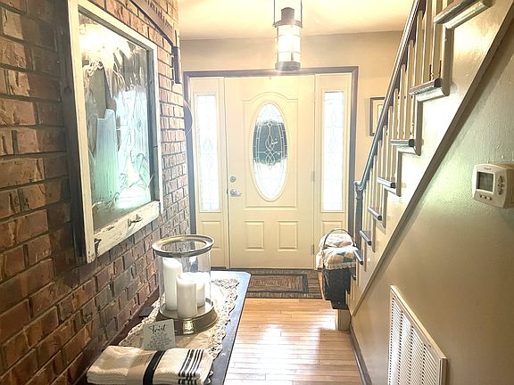 5th image of 5815 E Division St
