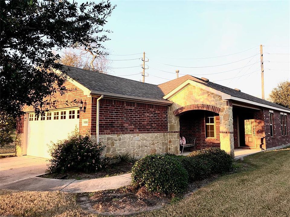 1st image of 1322 Majestic Oak