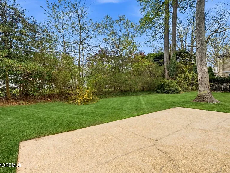 600 N Edgemere Dr — Photo 45