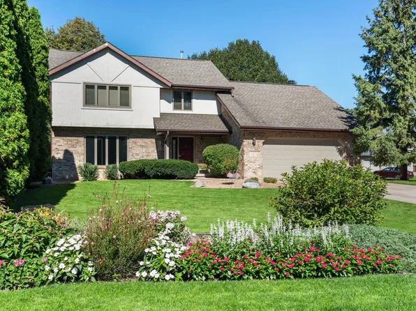 10 E Copper Cir, Madison, WI 53717