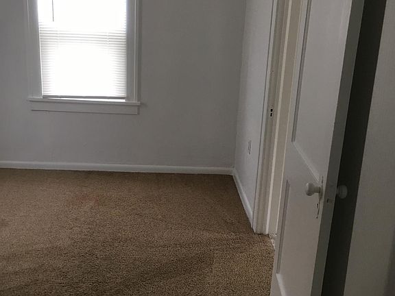 3rd image of 3904 Bader Ave