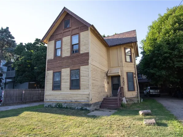 3202 Bradwell Ave, Cleveland, OH 44109