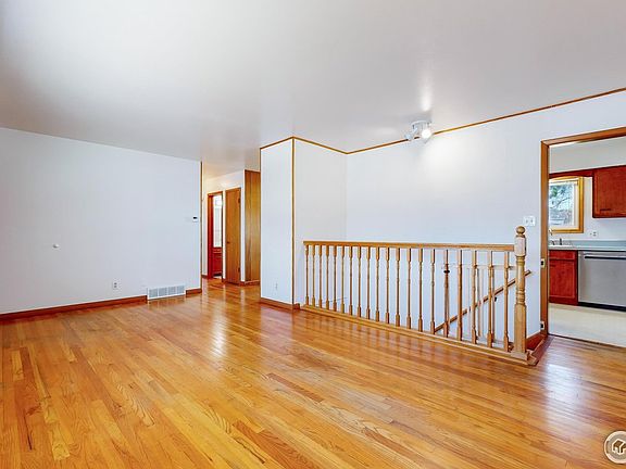 4th image of 3111 N Franklin Ave