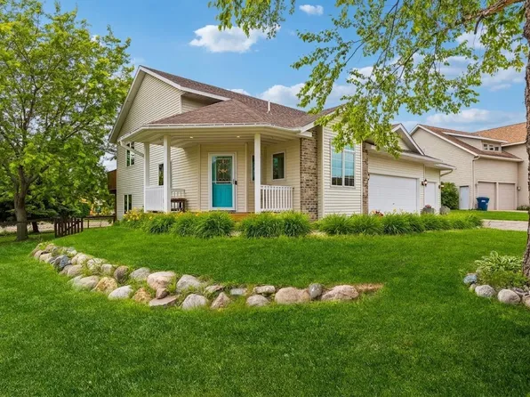 1908 Lake Dr, Northfield, MN 55057