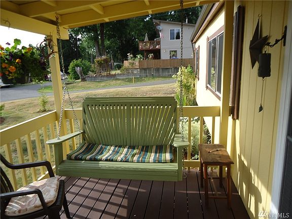 4th image of 40 E Shoreline Ln
