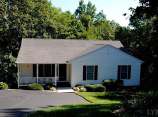 202 Holiday Bob Ct, Lynchburg, VA 24503