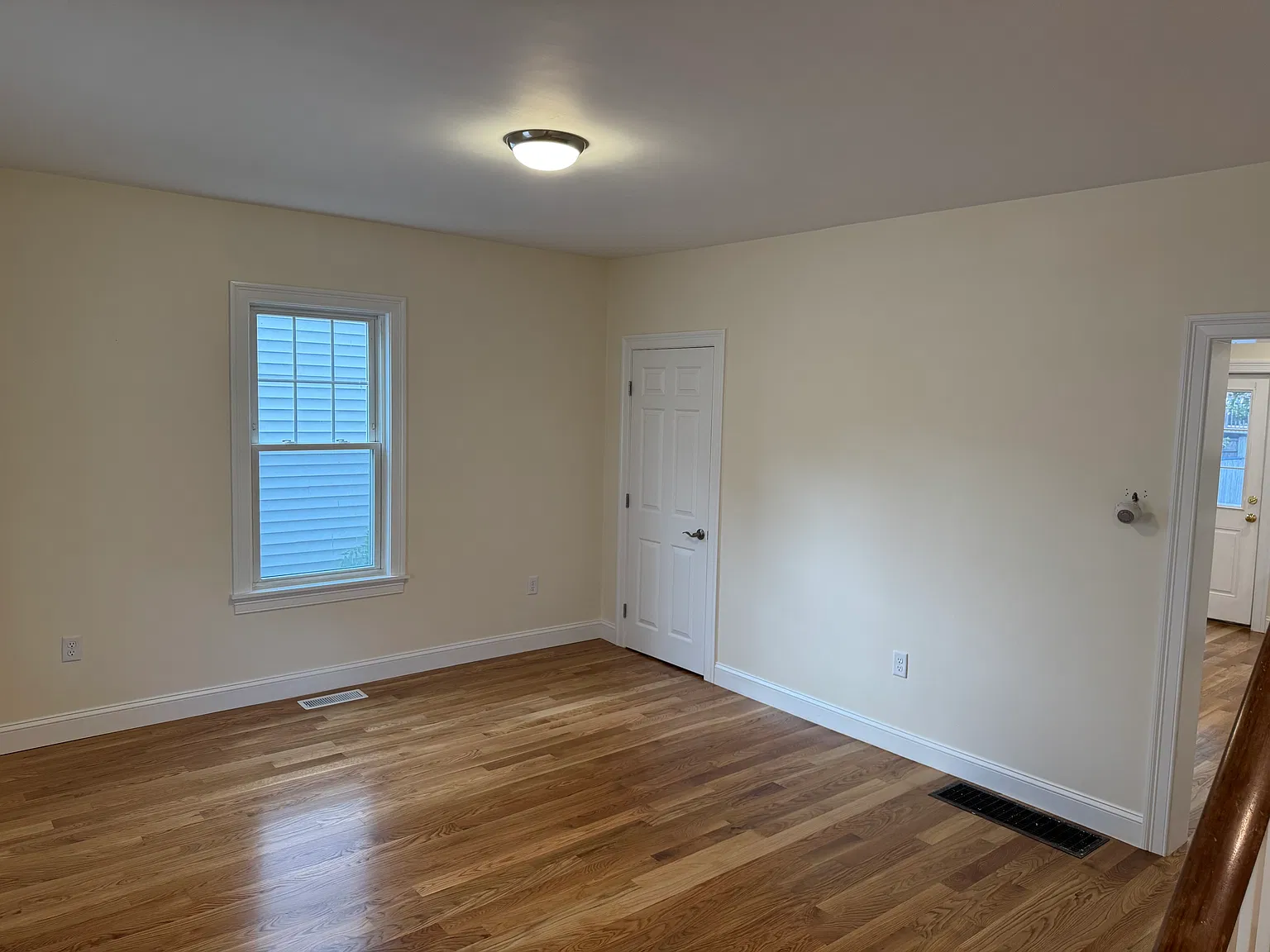 3 bed, $3,900 — Photo 3