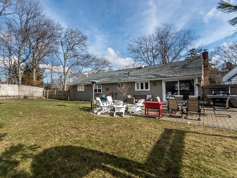 27 Sherman St — Photo 27