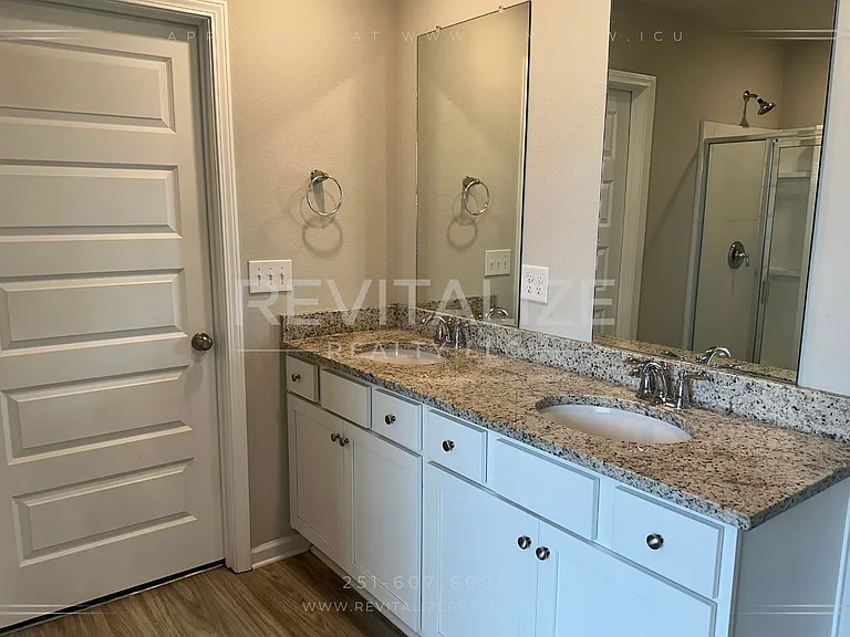 1138 Burlington Pass Dr — Photo 14
