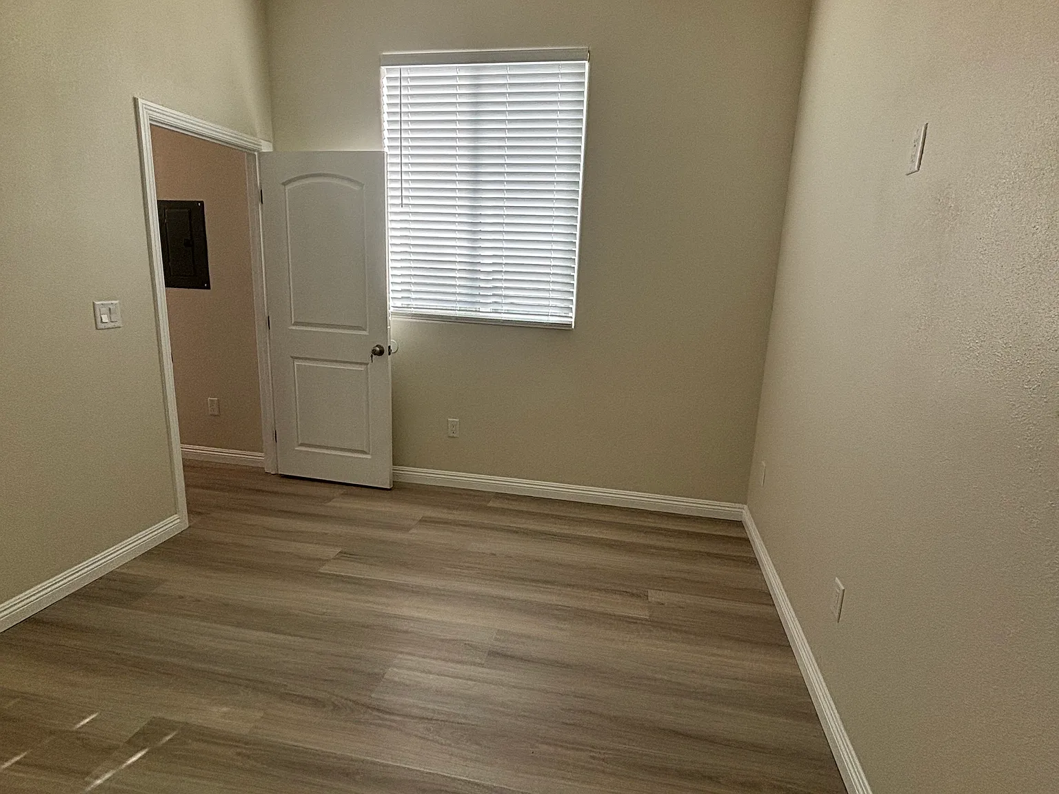 1 bed, 504 sqft, $2,300 — Photo 4