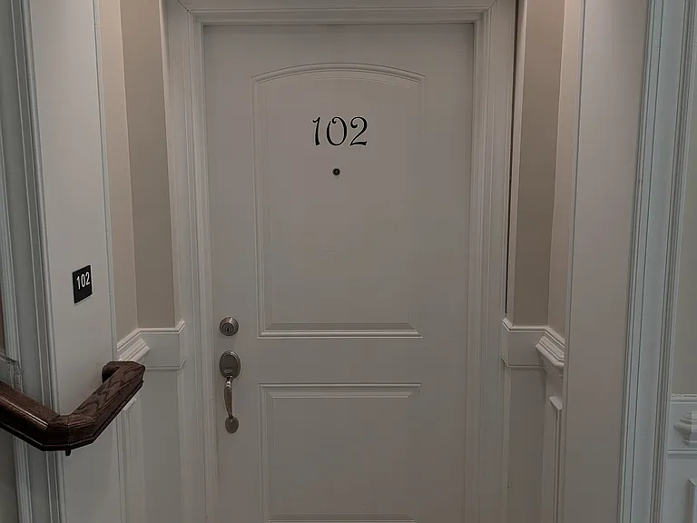 138 Sunset Cir #102 — Photo 5