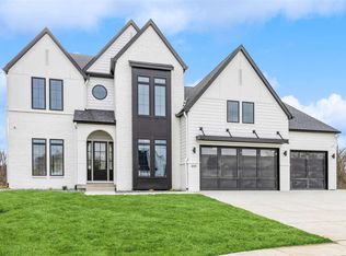 400 Macbride Trl, Solon, IA 52333