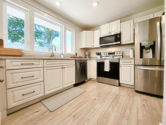 5th image of 3409 Hedgewood Ct