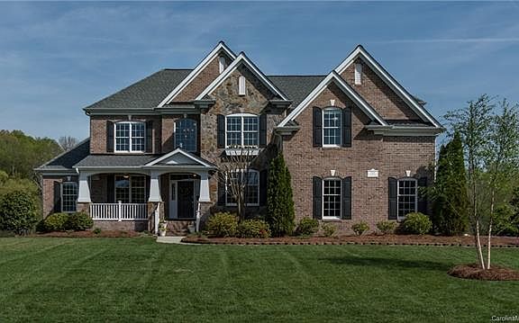 2nd image of 712 Wandering Way Dr