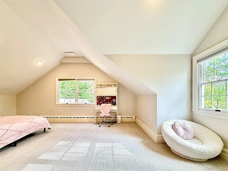 43 Glen Way — Photo 14
