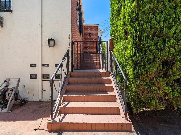 3226 Griffith Park Blvd #1 — Photo 4