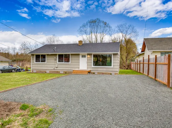 1566 NE Echo Dr, Bremerton, WA 98311