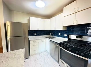 511 1st St N APT 301, Charlottesville, VA 22902