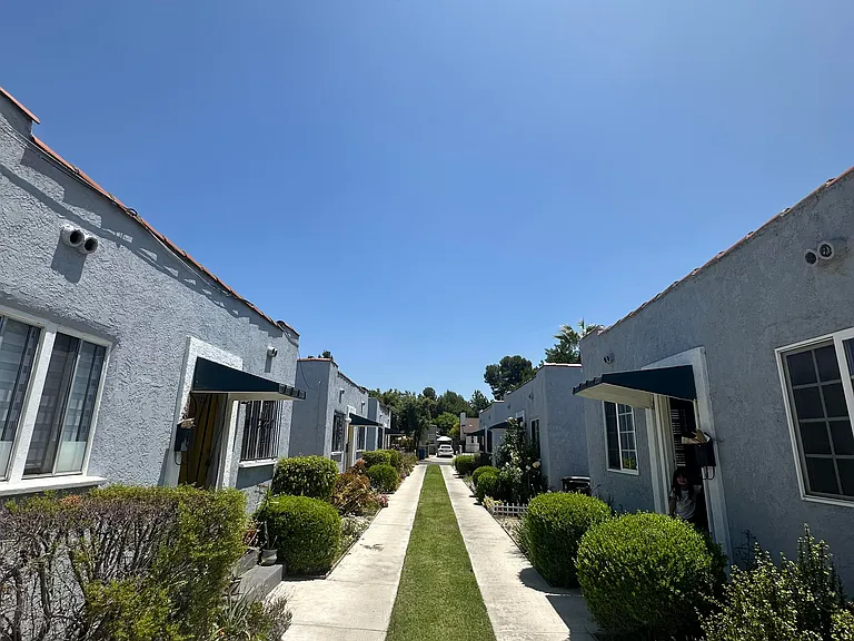 2919 N Gracia St — Photo 12