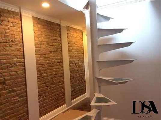 Rented by DSA Realty | media 42