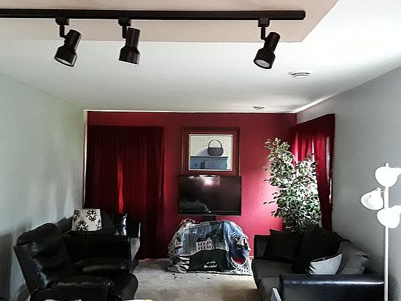 3rd image of 339 Erskine Ave